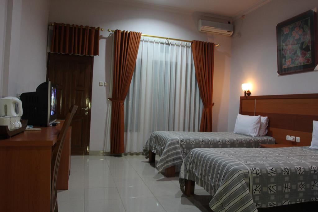 Hotel Bintang Redannte Garut Zimmer foto